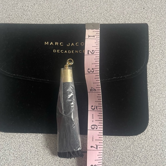 Marc Jacobs Decadence Black Velvet Cosmetic Bag - Picture 4 of 5